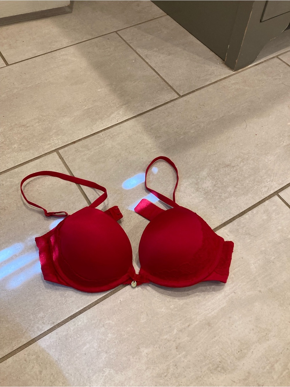 Cosmopolitan Red Push-Up Lace-Trim Bra